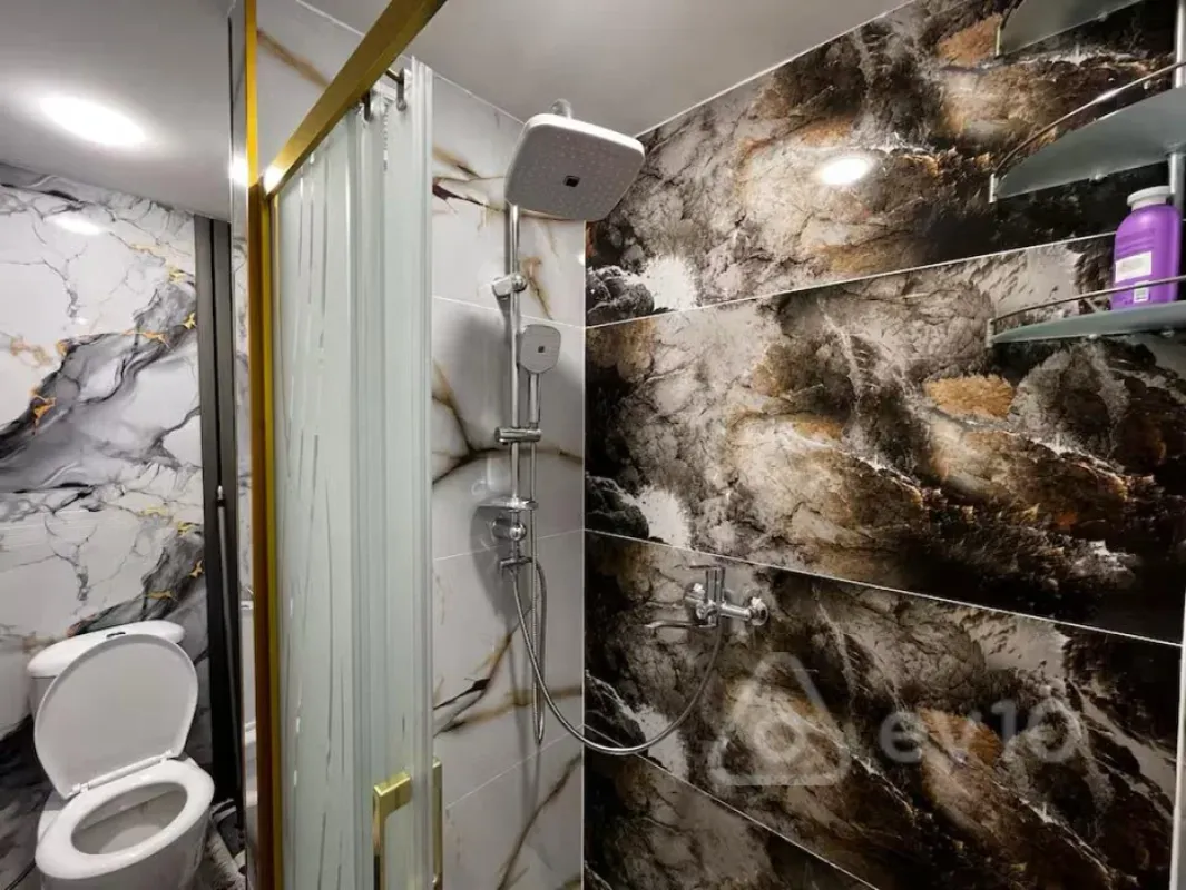 Kirayə verilir 3 otaqlı köhnə tikili 80 m²