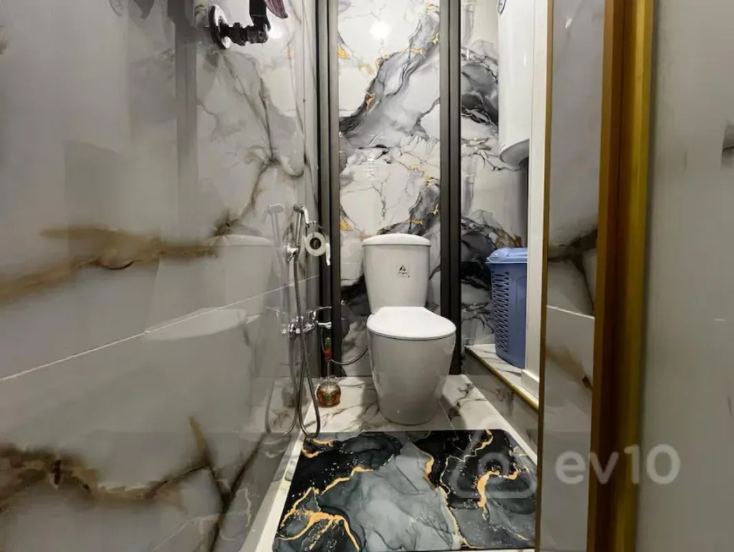 Kirayə verilir 3 otaqlı köhnə tikili 80 m²