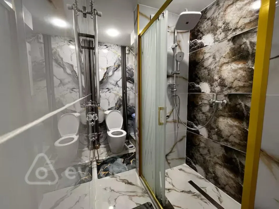 Kirayə verilir 3 otaqlı köhnə tikili 80 m²