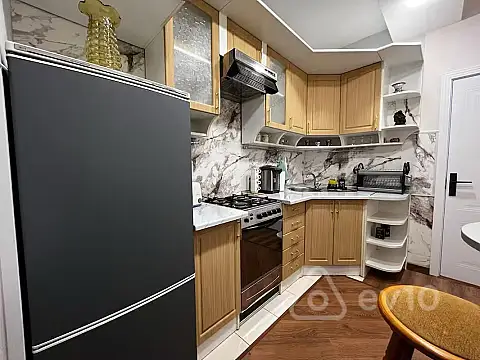 Kirayə verilir 3 otaqlı köhnə tikili 80 m²