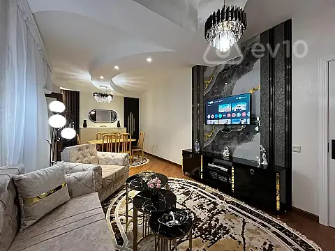 Kirayə verilir 3 otaqlı köhnə tikili 80 m²