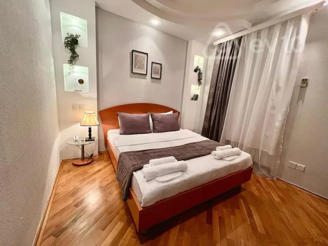 Kirayə verilir 3 otaqlı köhnə tikili 80 m²