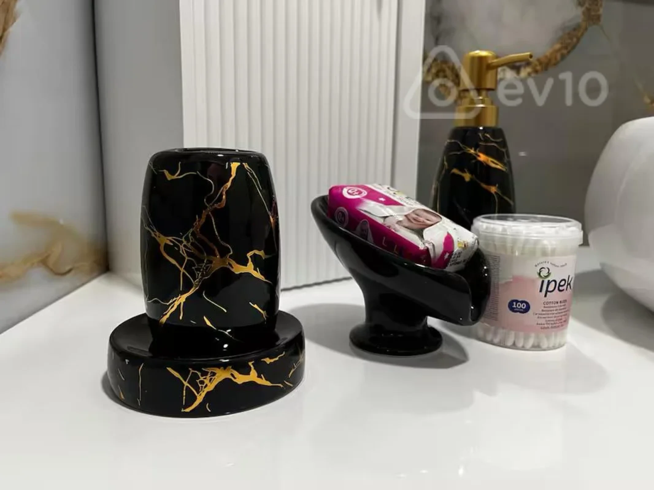 Kirayə verilir 3 otaqlı köhnə tikili 80 m²