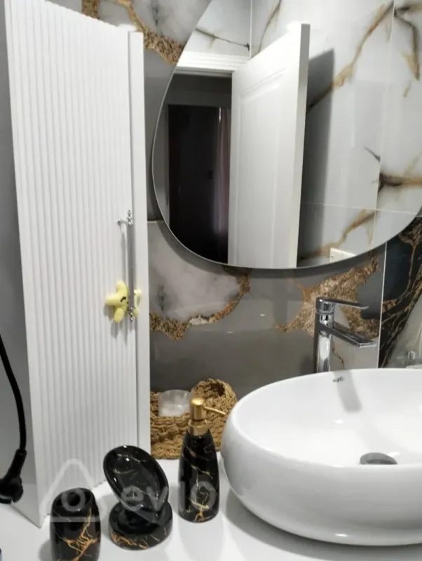 Kirayə verilir 3 otaqlı köhnə tikili 80 m²