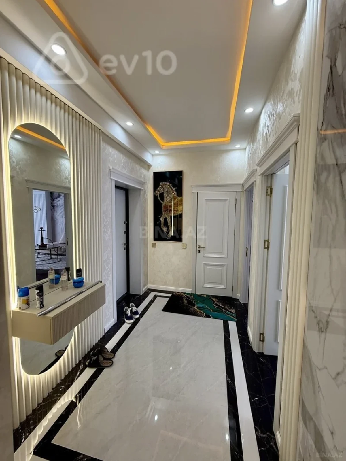 Kirayə verilir 2 otaqlı yeni tikili 72 m²