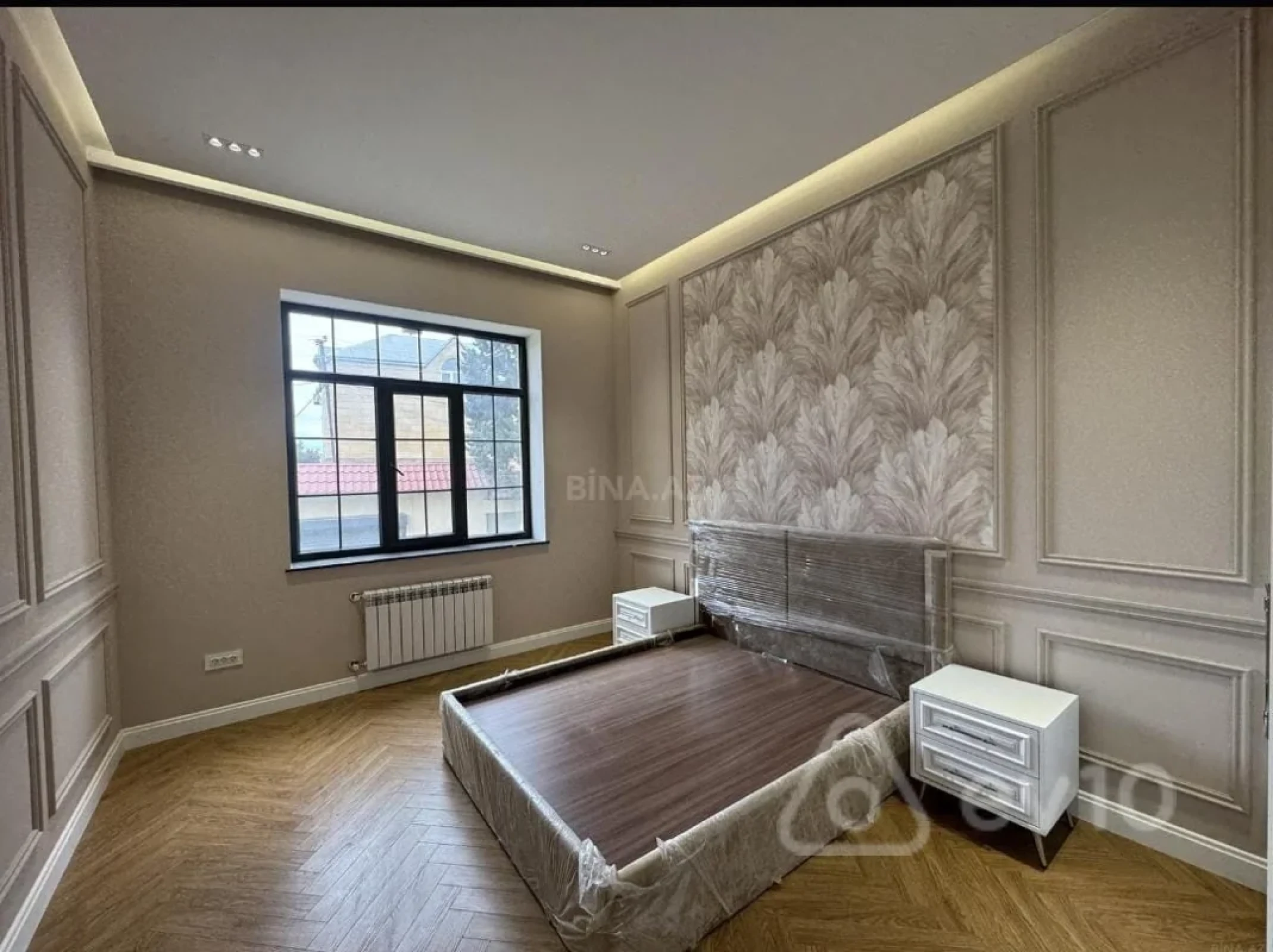 Satılır 8 otaqlı həyət evi 369.6 m²