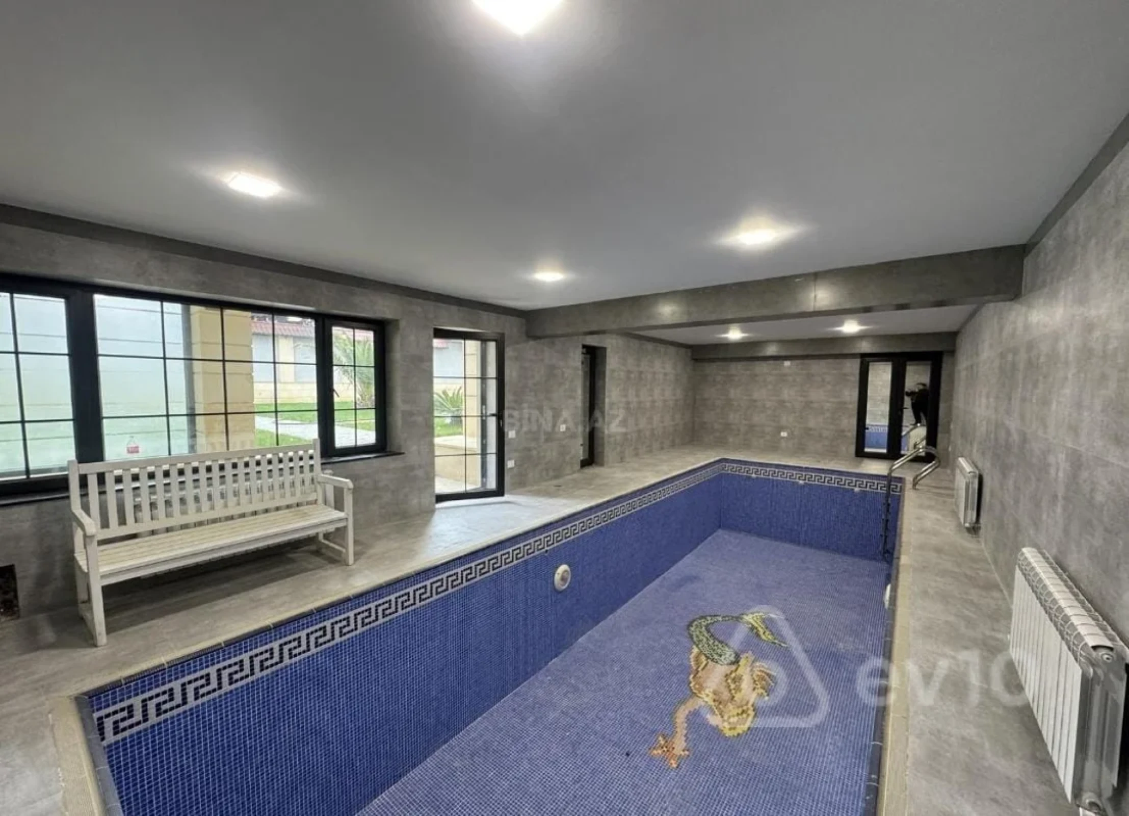 Satılır 8 otaqlı həyət evi 369.6 m²