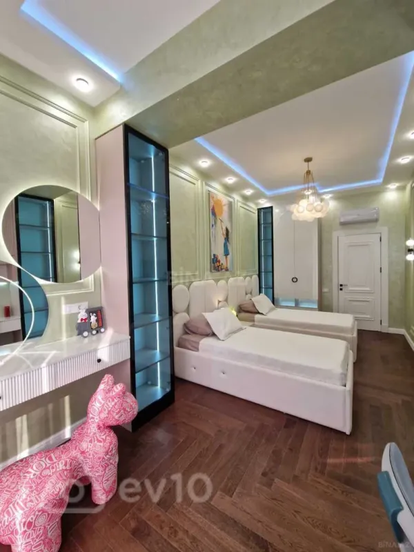 Kirayə verilir 4 otaqlı yeni tikili 191 m²