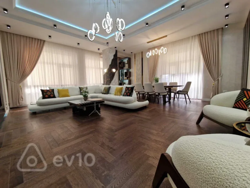 Kirayə verilir 4 otaqlı yeni tikili 191 m²