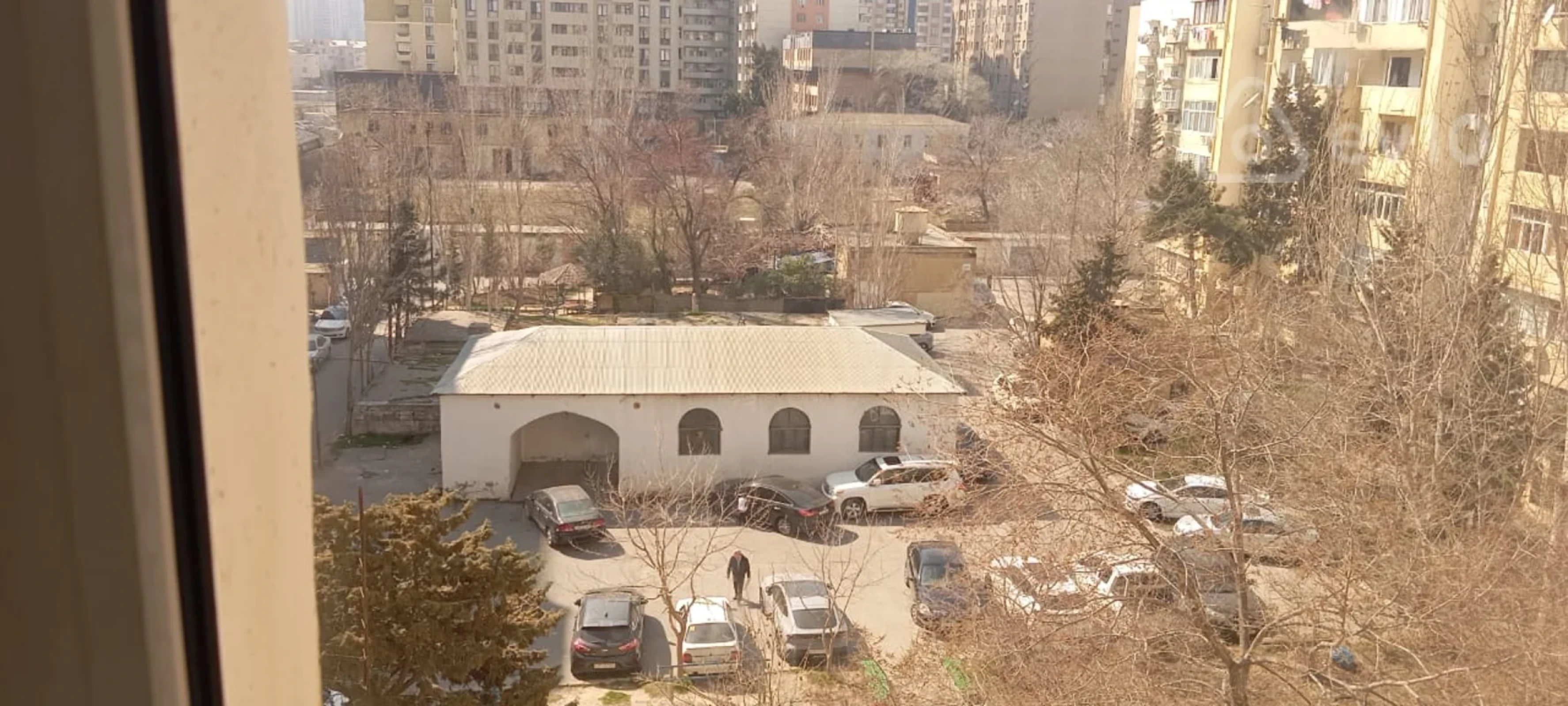 Kirayə verilir 3 otaqlı köhnə tikili 90 m²