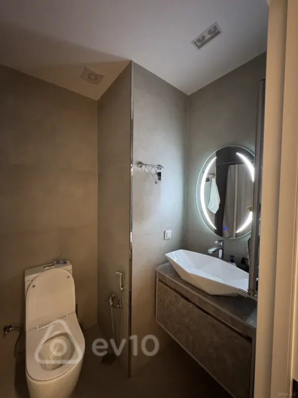 Kirayə verilir 2 otaqlı yeni tikili 70 m²