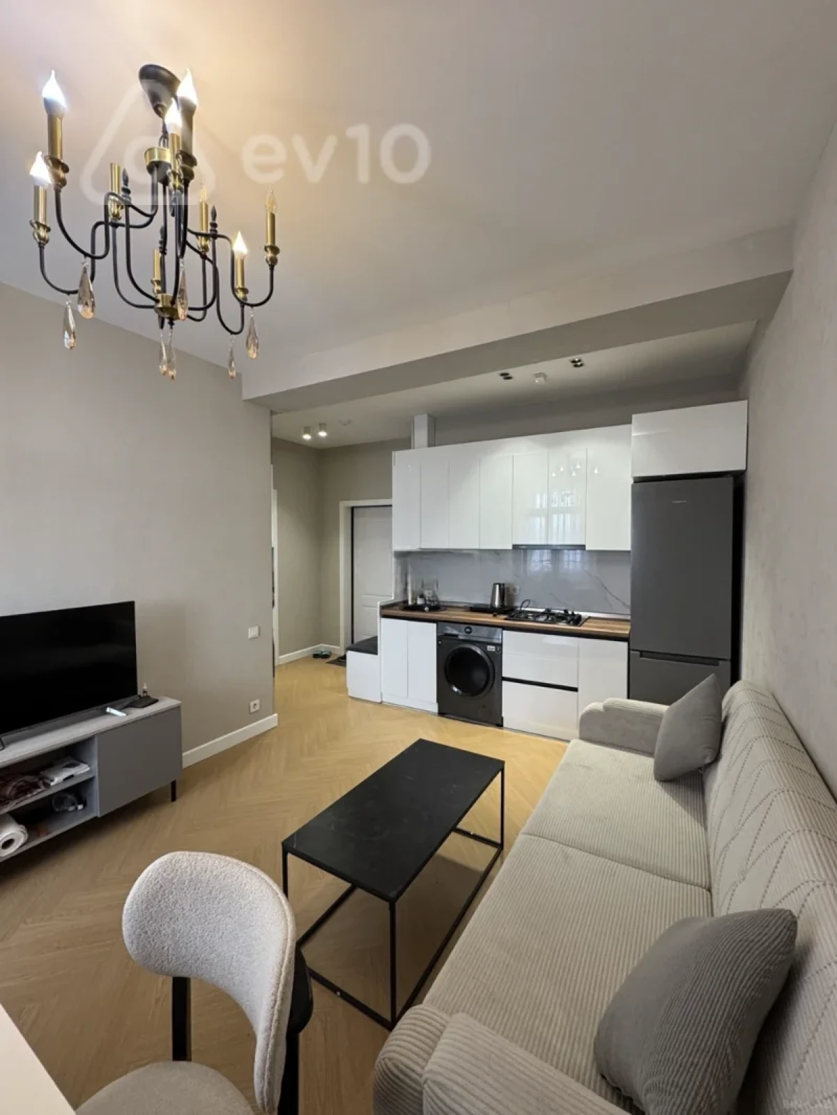 Kirayə verilir 2 otaqlı yeni tikili 70 m²