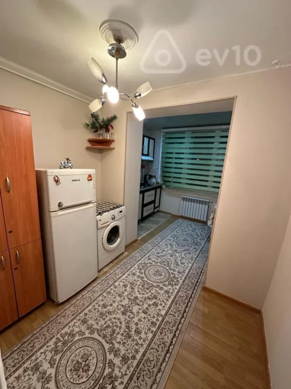 Kirayə verilir 2 otaqlı köhnə tikili 60 m²