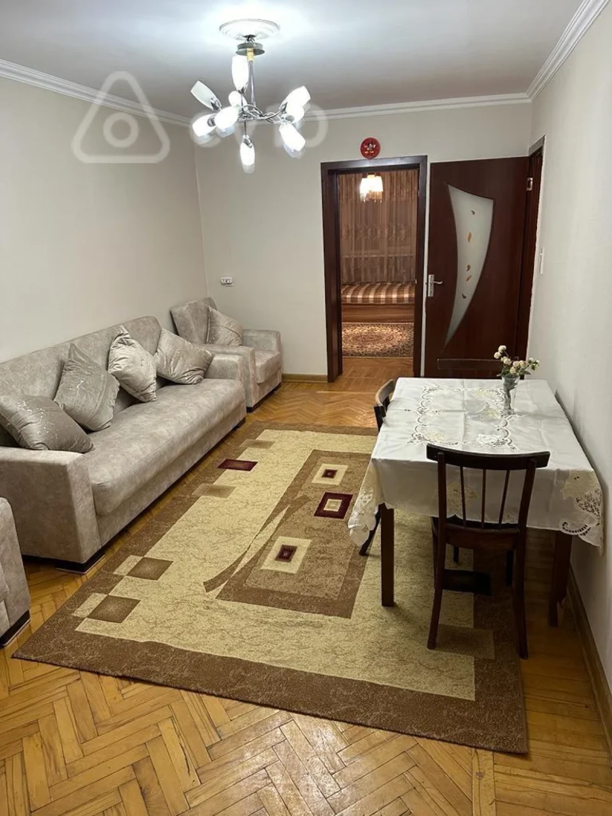 Kirayə verilir 2 otaqlı köhnə tikili 60 m²
