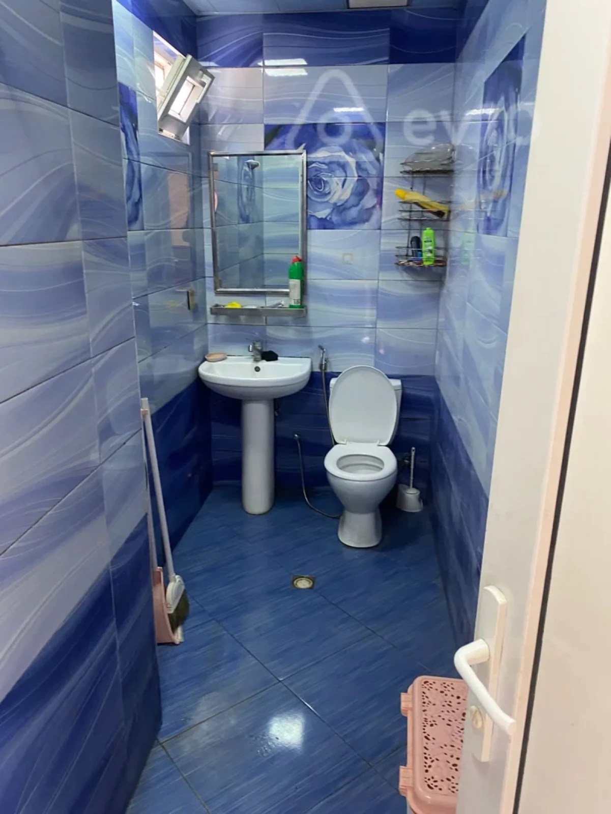 Kirayə verilir 2 otaqlı köhnə tikili 40 m²