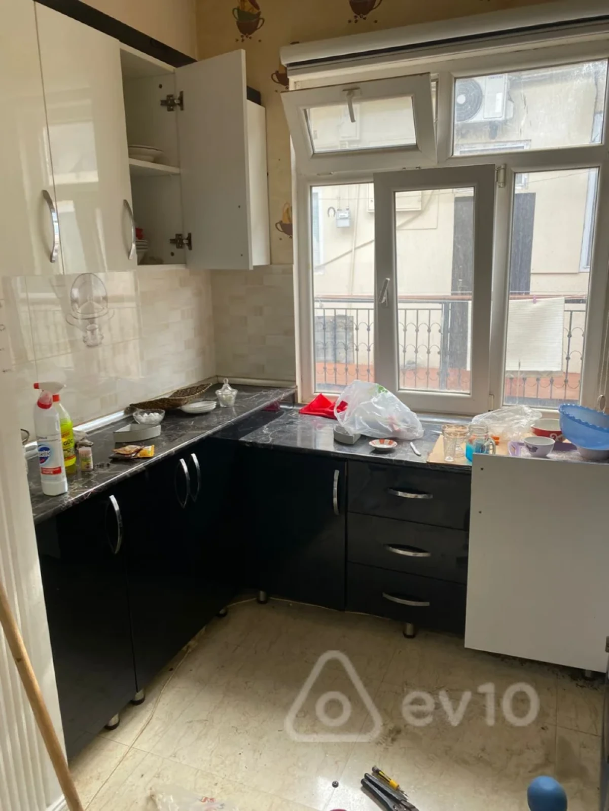 Kirayə verilir 2 otaqlı köhnə tikili 40 m²