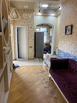 Kirayə verilir 2 otaqlı köhnə tikili 40 m²