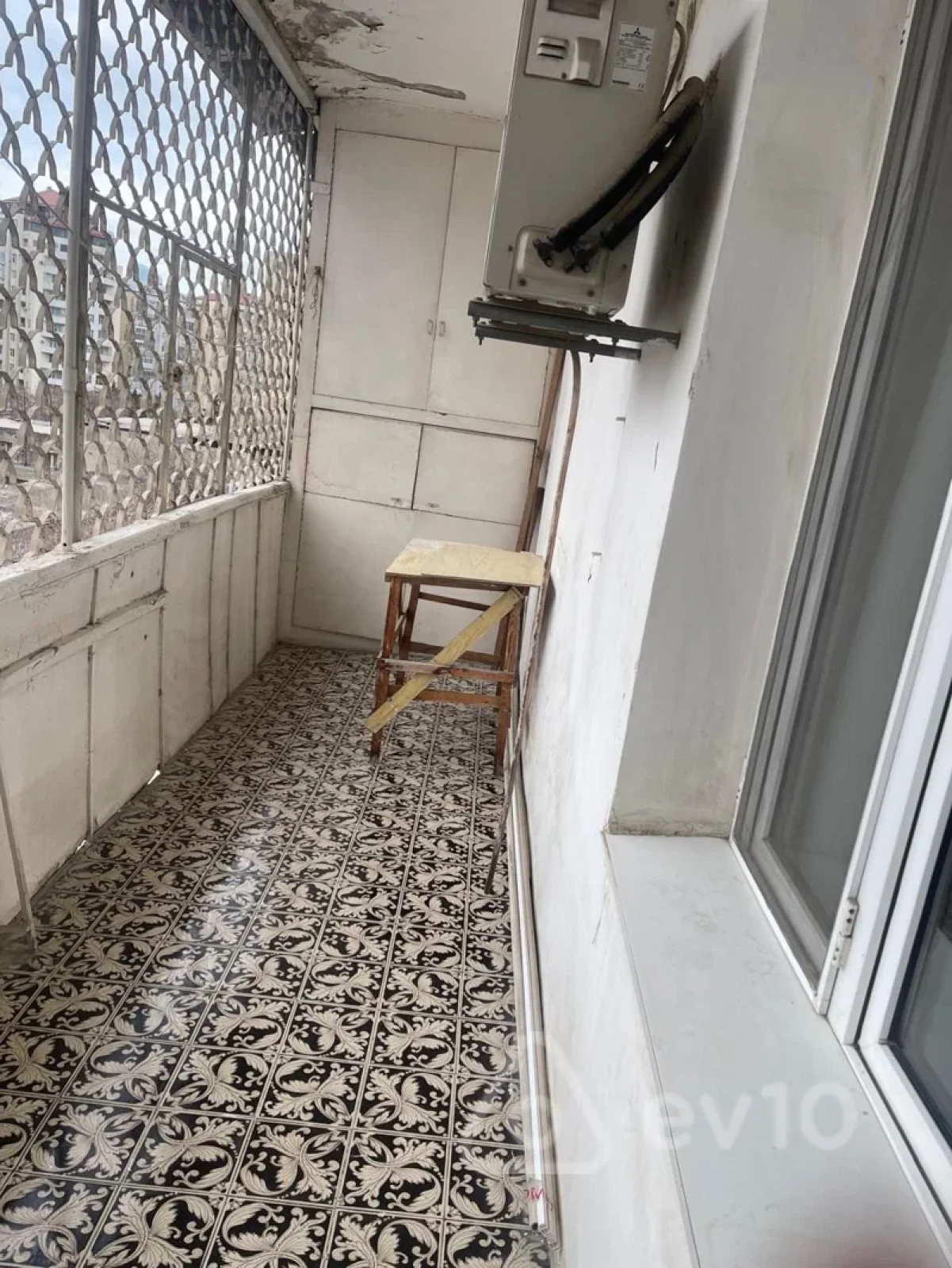 Kirayə verilir 3 otaqlı köhnə tikili 105 m²