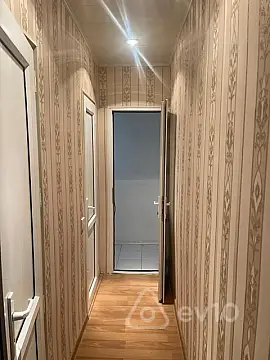 Kirayə verilir 3 otaqlı köhnə tikili 130 m²