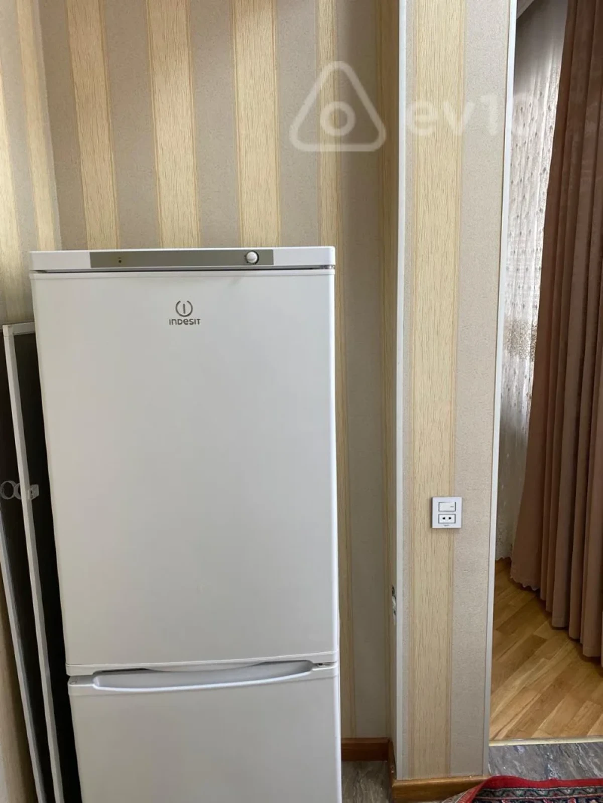 Kirayə verilir 2 otaqlı yeni tikili 70 m²