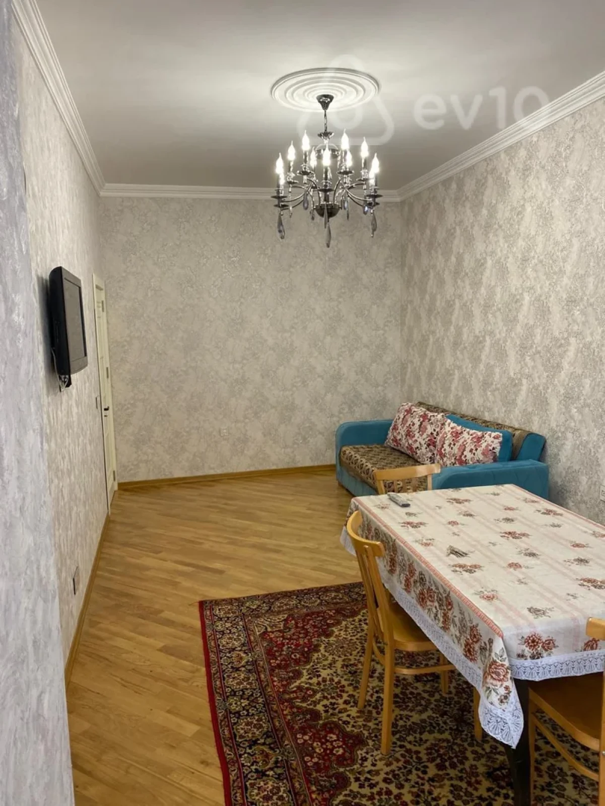 Kirayə verilir 2 otaqlı yeni tikili 70 m²