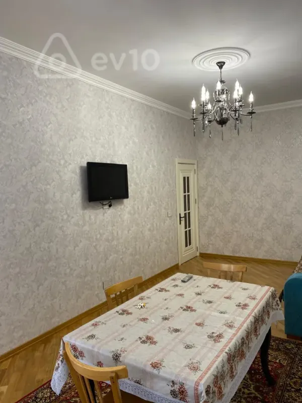 Kirayə verilir 2 otaqlı yeni tikili 70 m²