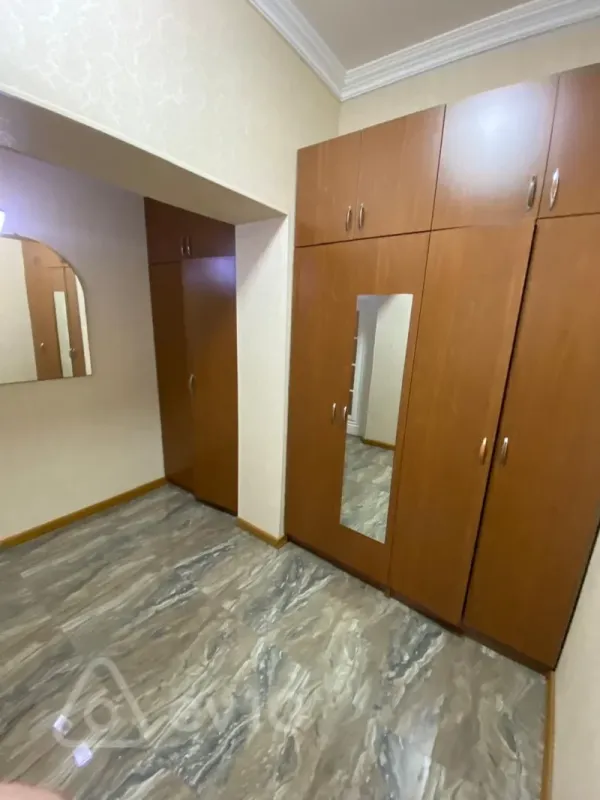 Kirayə verilir 2 otaqlı yeni tikili 70 m²