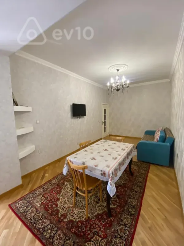 Kirayə verilir 2 otaqlı yeni tikili 70 m²