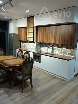 Kirayə verilir 3 otaqlı ofis 160 m²