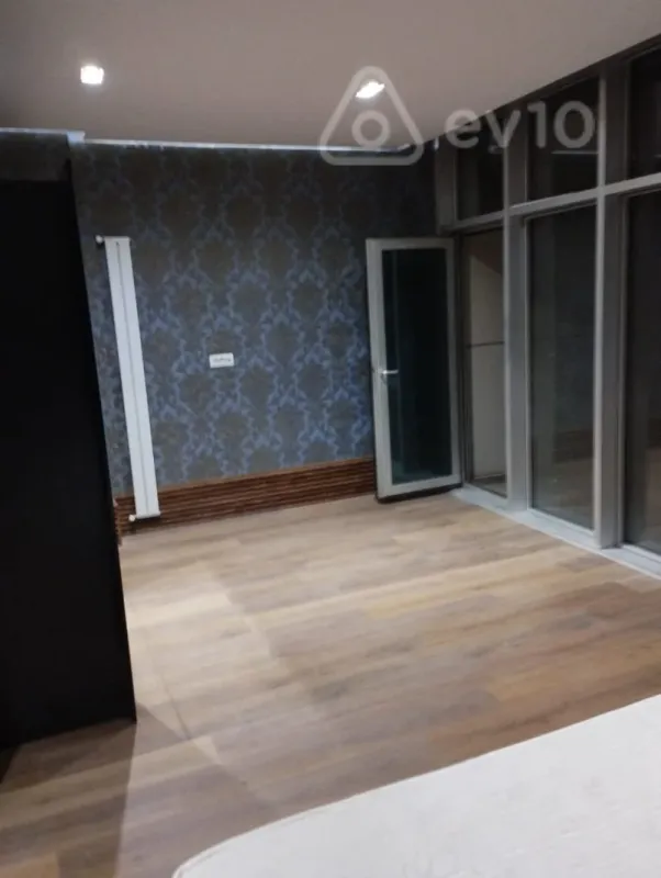 Kirayə verilir 3 otaqlı ofis 160 m²