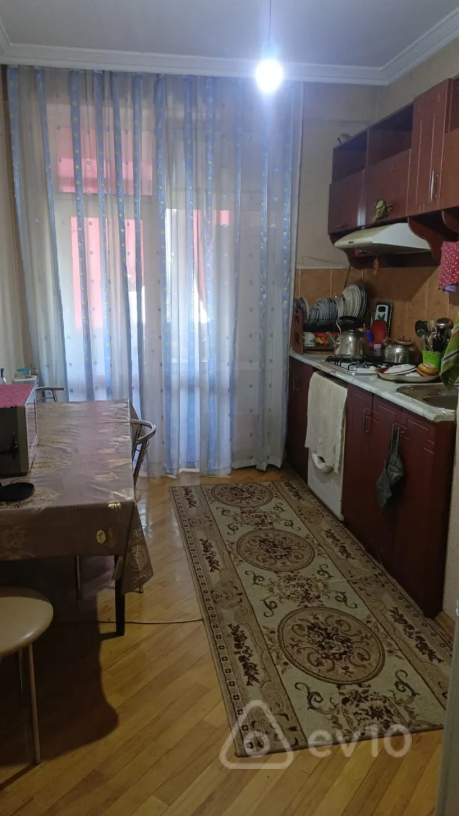 Kirayə verilir 3 otaqlı yeni tikili 120 m²