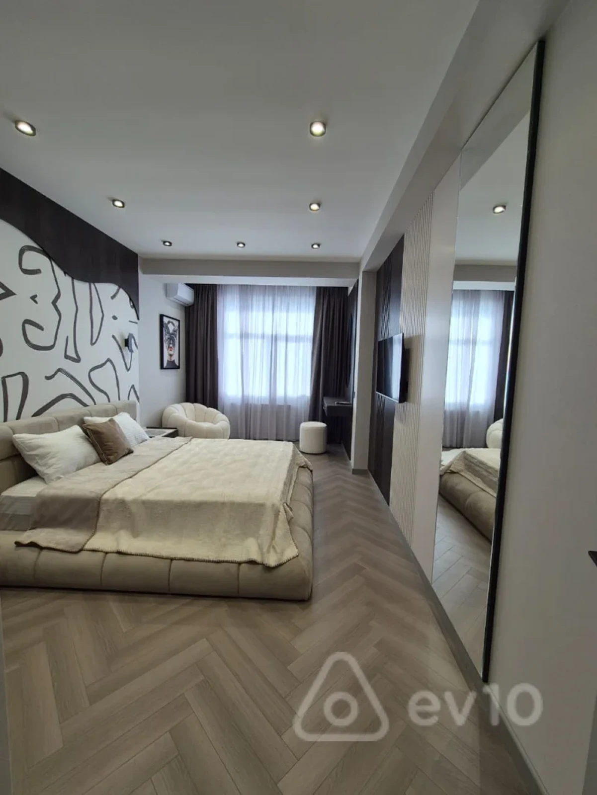 Kirayə verilir 3 otaqlı yeni tikili 130 m²