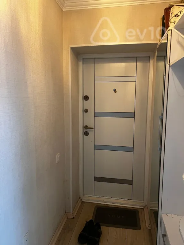 Kirayə verilir 3 otaqlı köhnə tikili 80 m²
