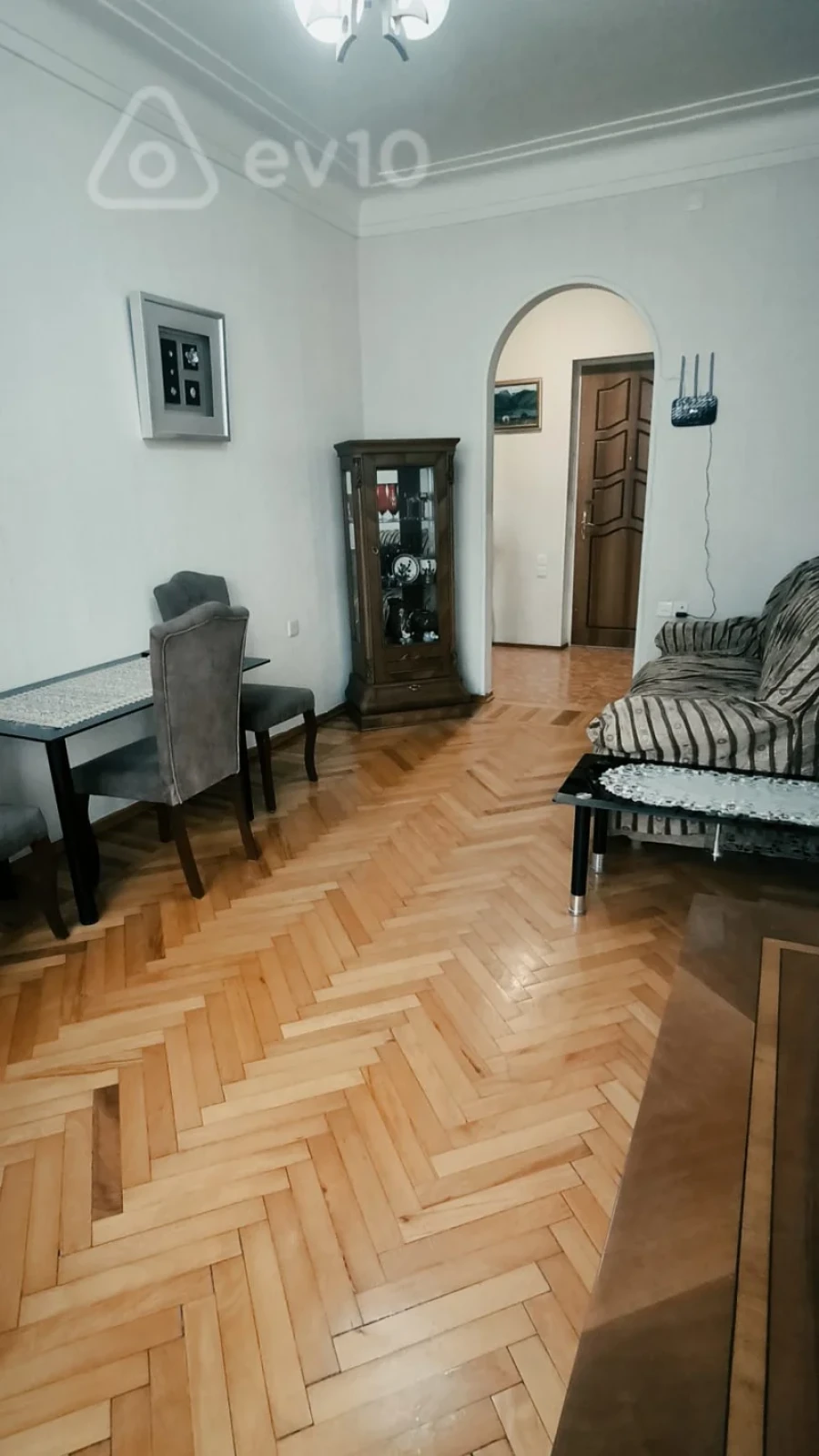 Kirayə verilir 2 otaqlı köhnə tikili 60 m²