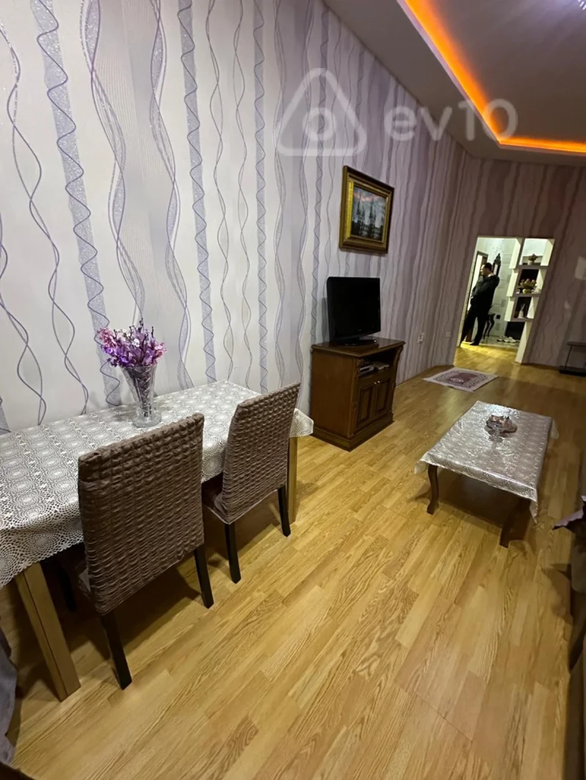 Kirayə verilir 2 otaqlı yeni tikili 70 m²