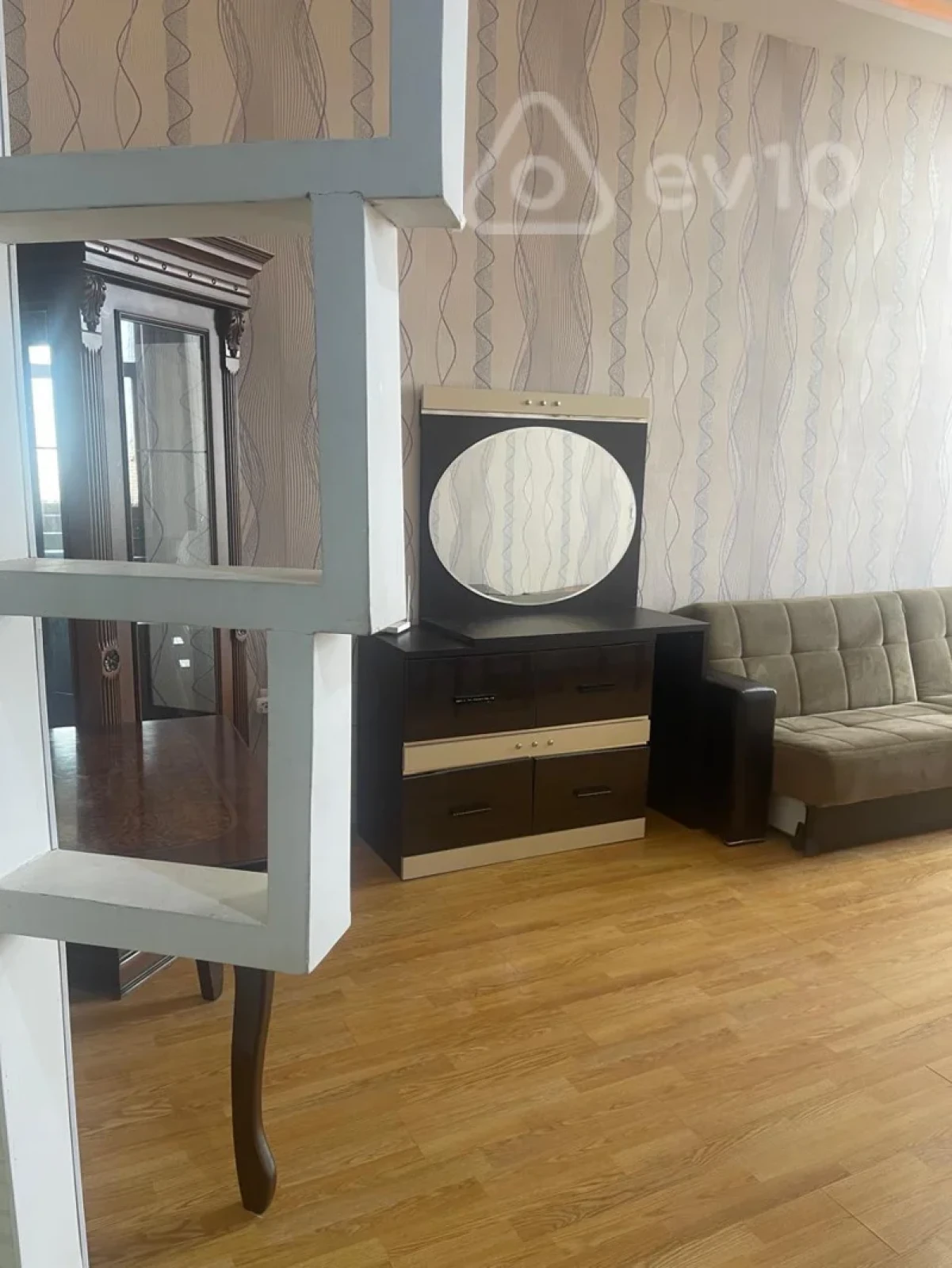 Kirayə verilir 2 otaqlı yeni tikili 70 m²