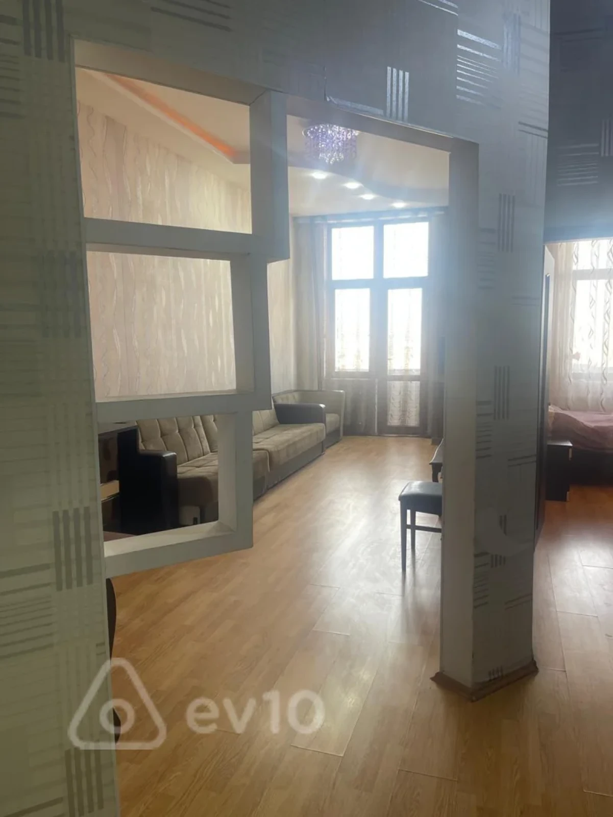 Kirayə verilir 2 otaqlı yeni tikili 70 m²