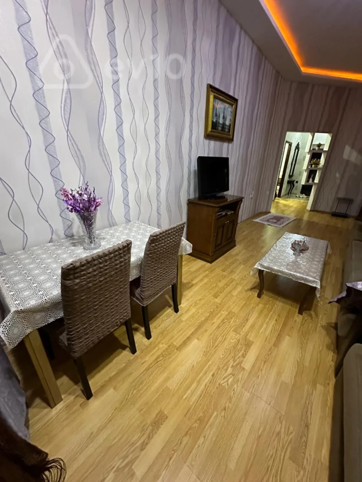 Kirayə verilir 2 otaqlı yeni tikili 70 m²