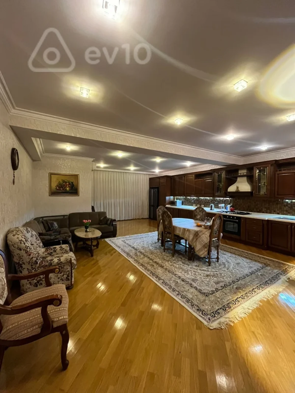 Satılır 4 otaqlı yeni tikili 225 m²