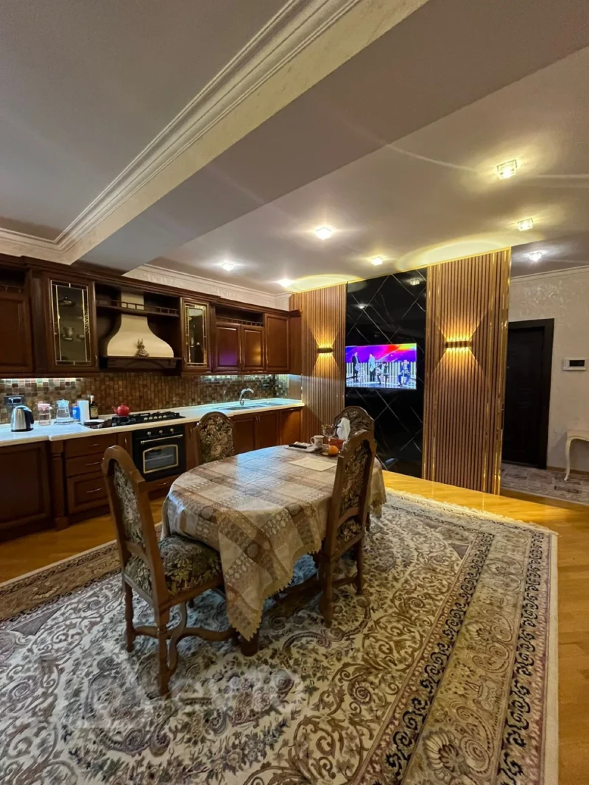 Satılır 4 otaqlı yeni tikili 225 m²