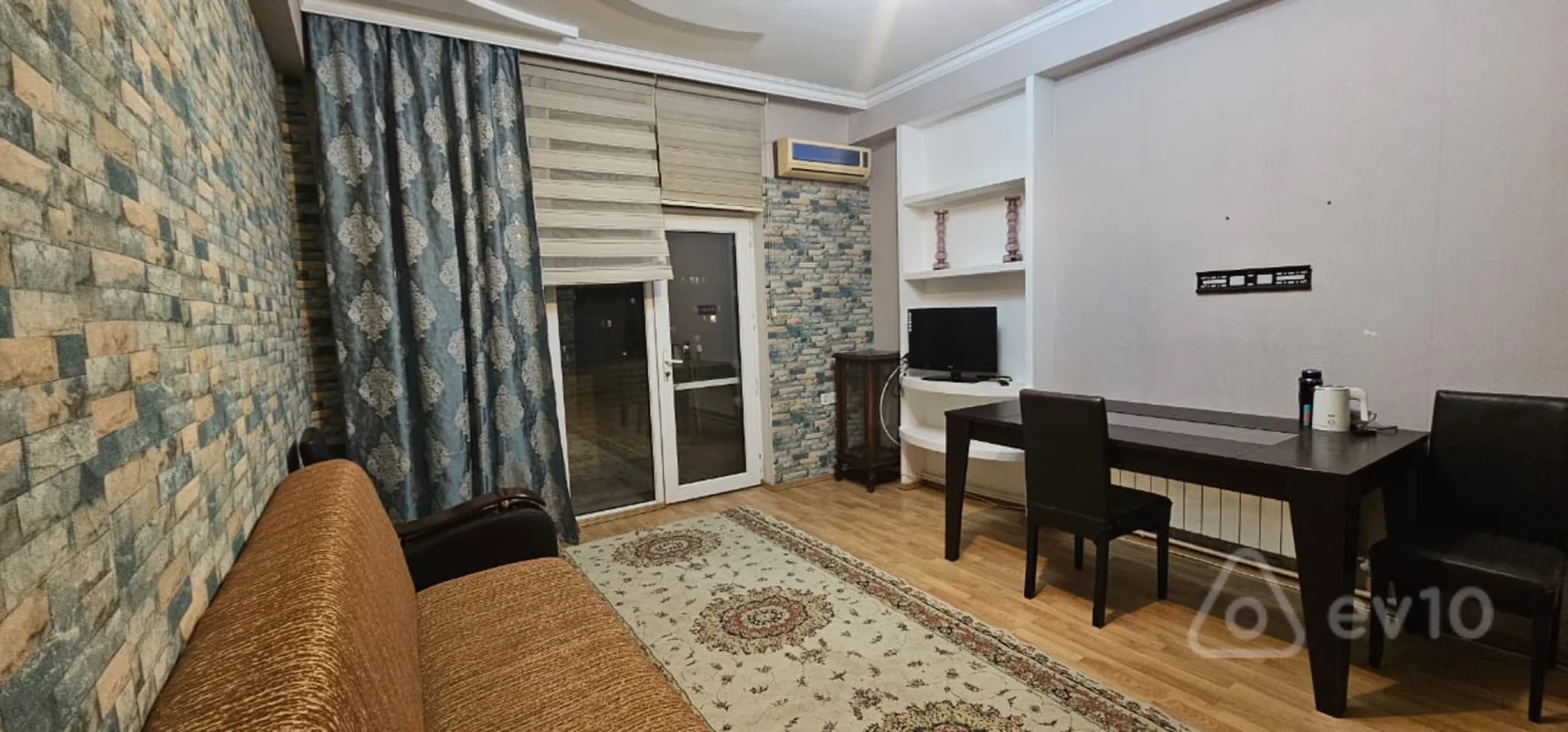 Kirayə verilir 2 otaqlı yeni tikili 87 m²