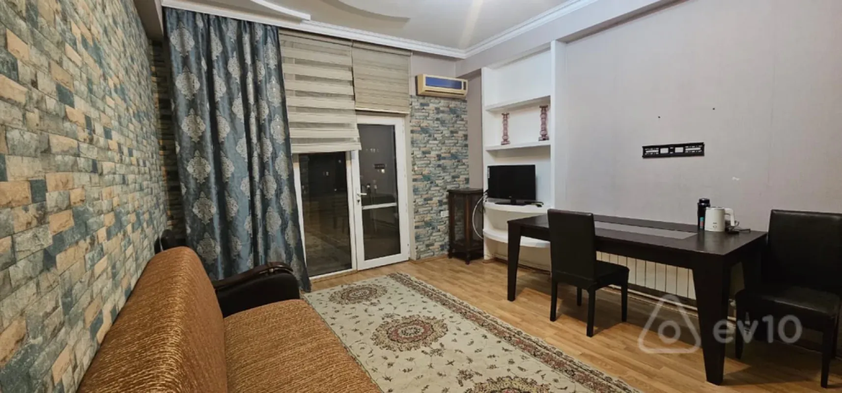 Kirayə verilir 2 otaqlı yeni tikili 87 m²
