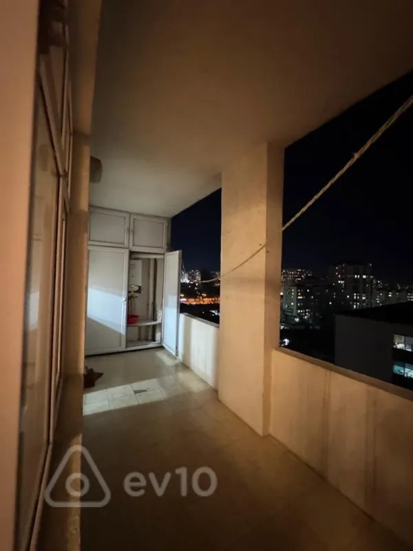 Kirayə verilir 3 otaqlı yeni tikili 167 m²