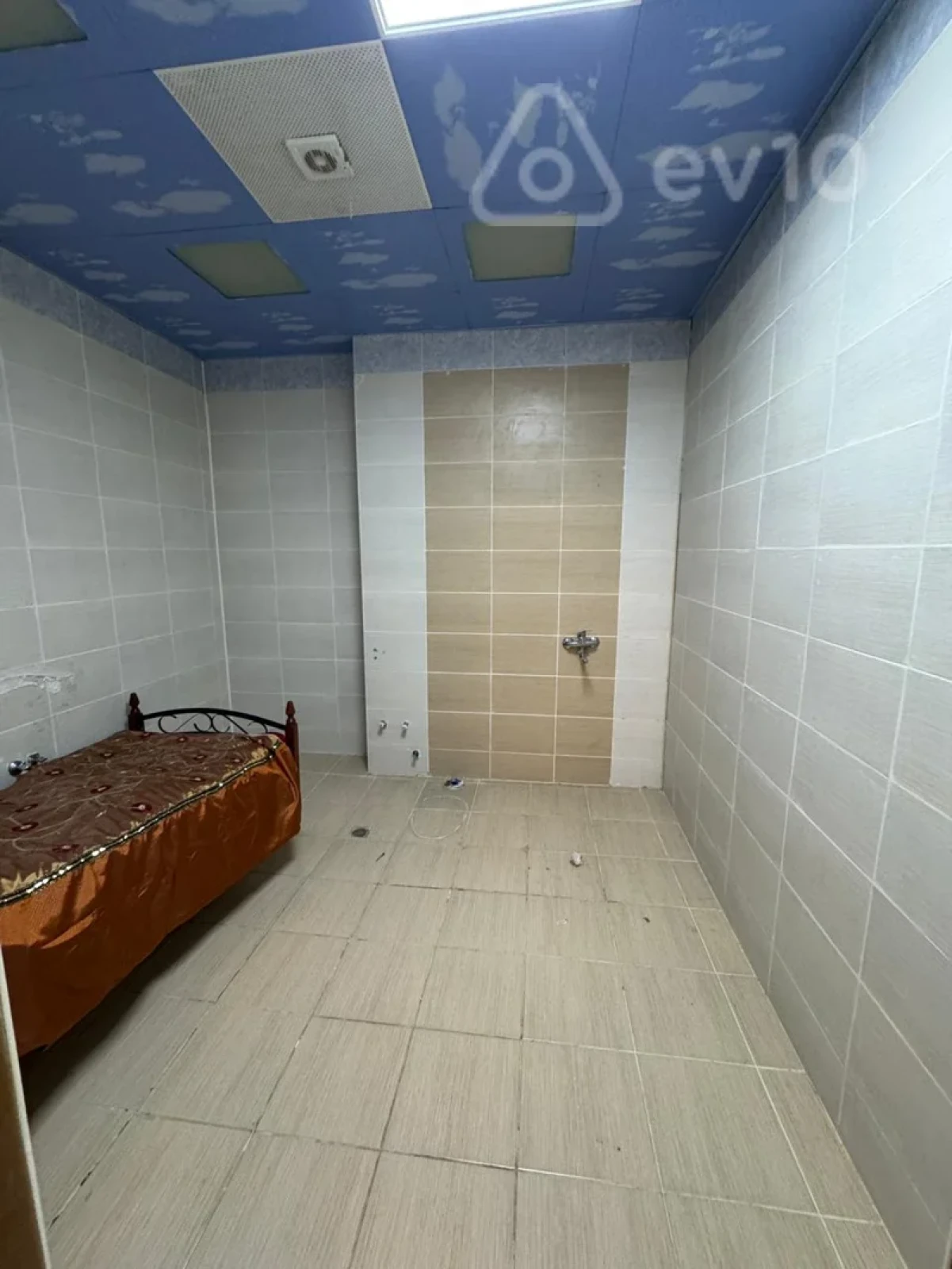 Kirayə verilir 3 otaqlı yeni tikili 167 m²