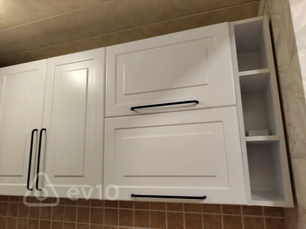 Kirayə verilir 2 otaqlı yeni tikili 96 m²