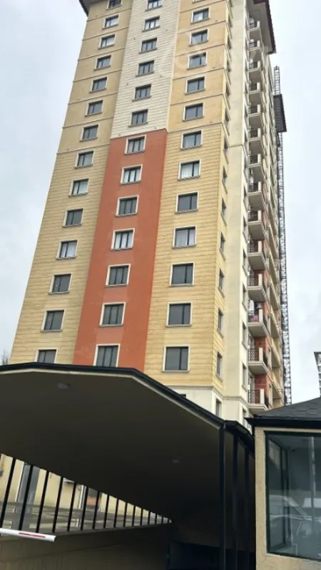 Kirayə verilir 3 otaqlı yeni tikili 80 m²