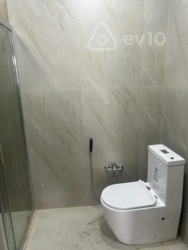 Kirayə verilir 3 otaqlı yeni tikili 80 m²