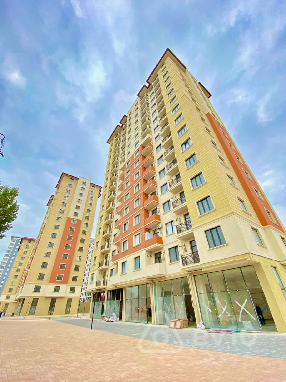 Kirayə verilir 3 otaqlı yeni tikili 85 m²