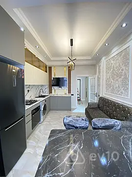 Kirayə verilir 3 otaqlı yeni tikili 85 m²