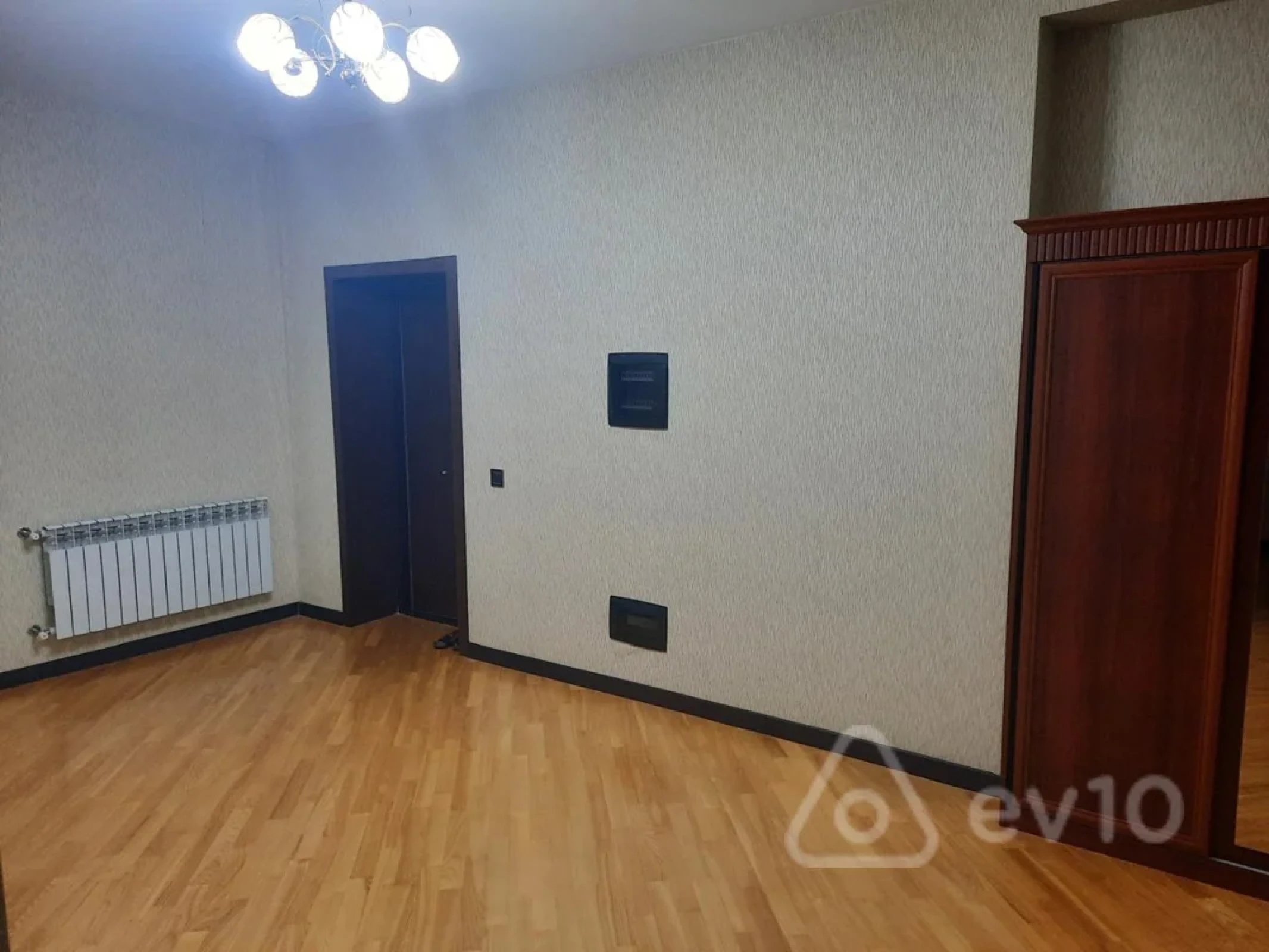 Kirayə verilir 3 otaqlı yeni tikili 138 m²